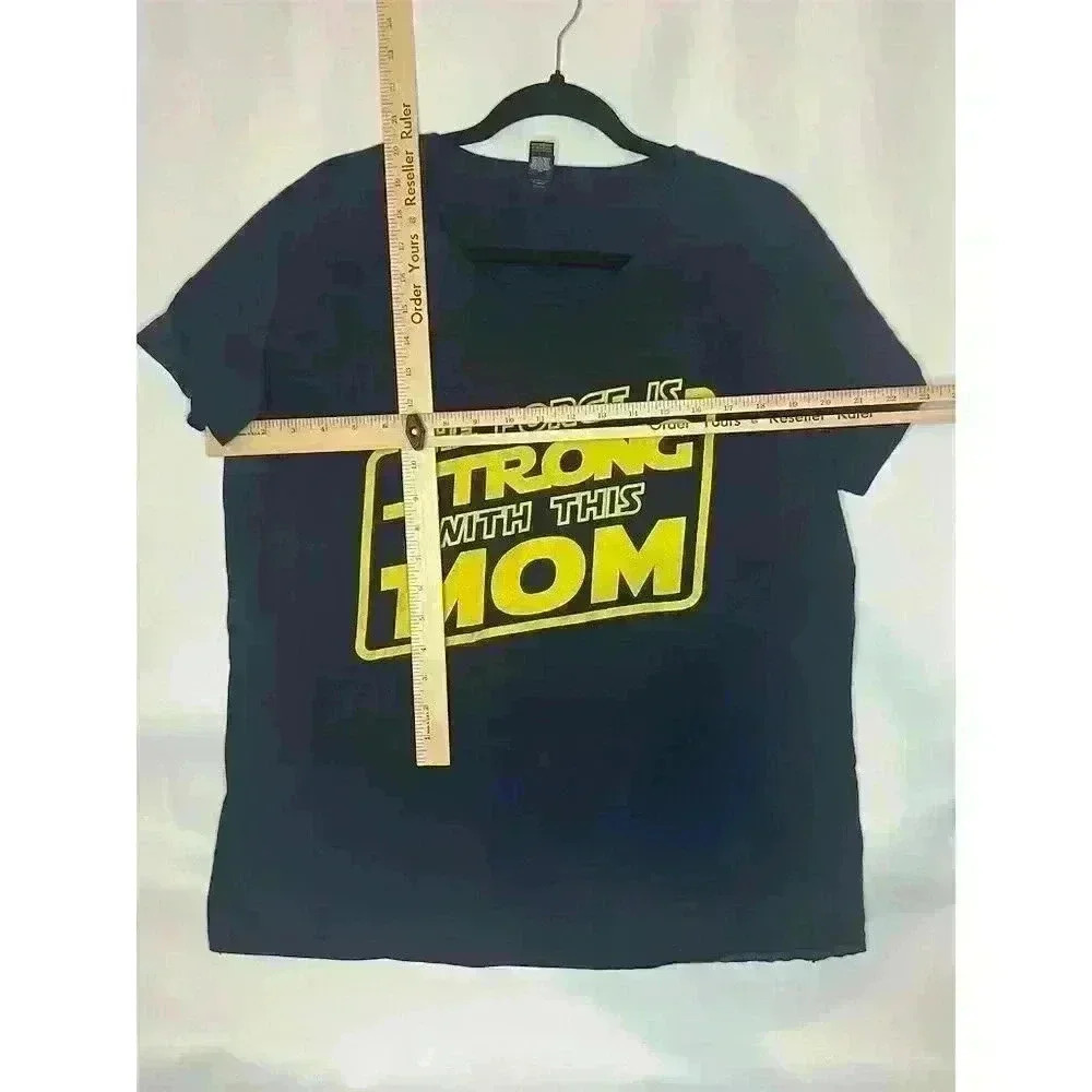 Women's Blue T-Shirt M The Force is Strong With This Mom Star Wars - Picture 4 of 4